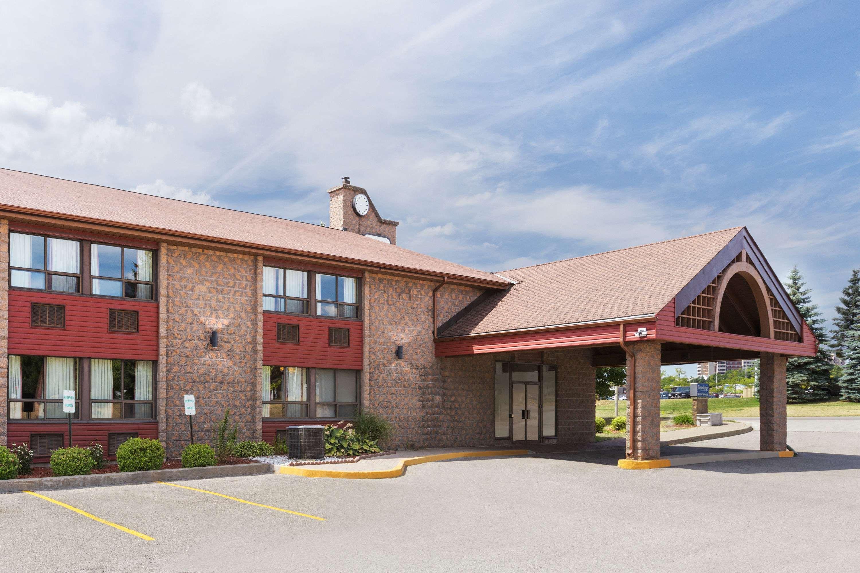 Travelodge By Wyndham Barrie Esterno foto