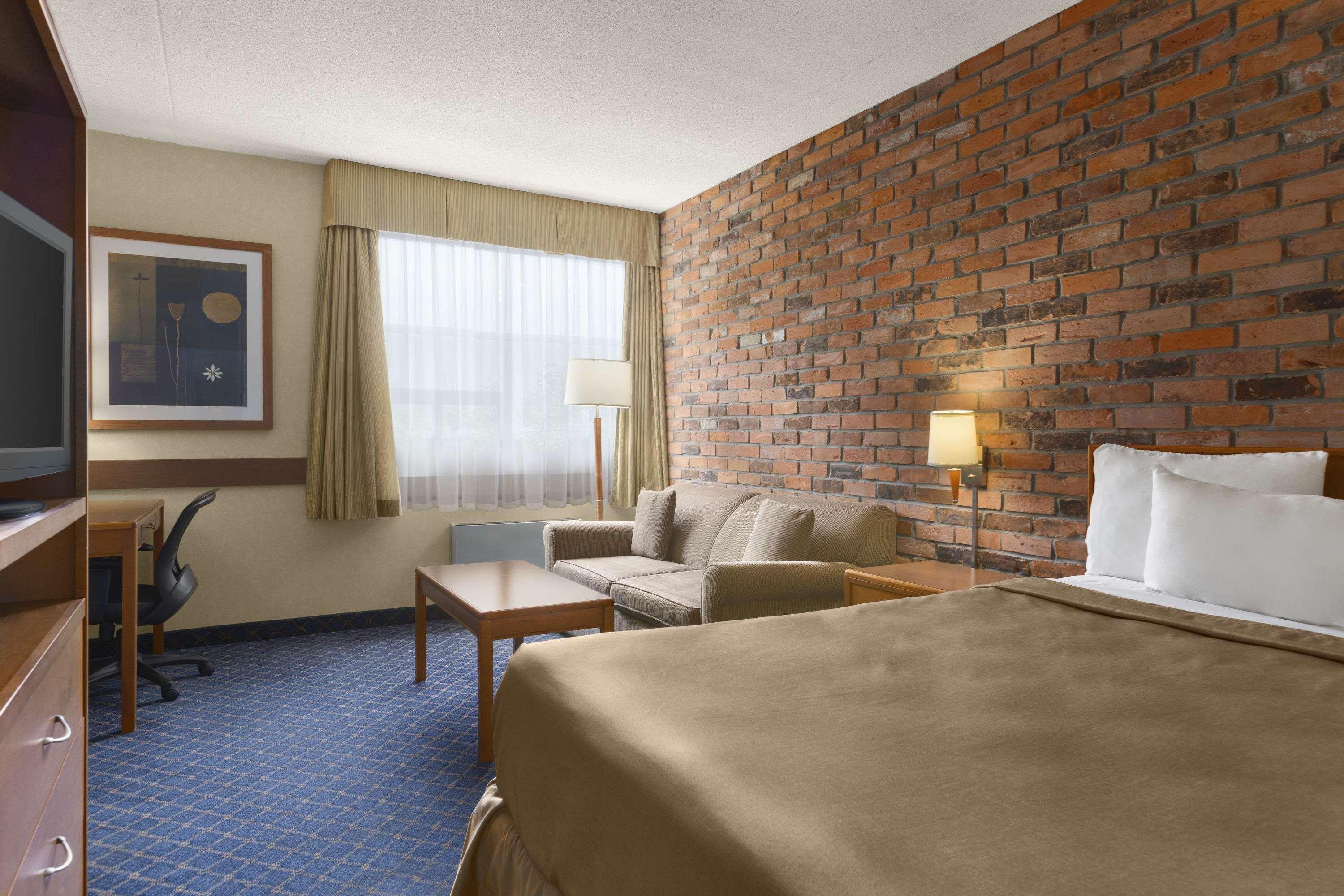Travelodge By Wyndham Barrie Esterno foto