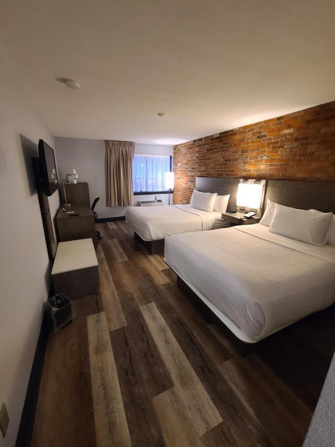 Travelodge By Wyndham Barrie Esterno foto