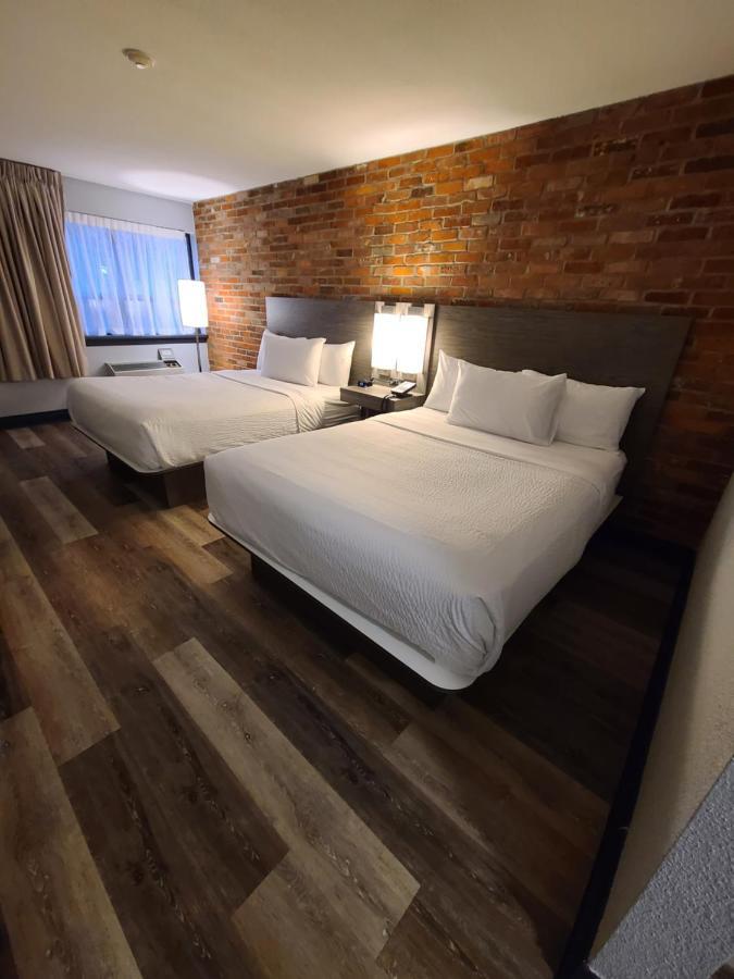 Travelodge By Wyndham Barrie Esterno foto