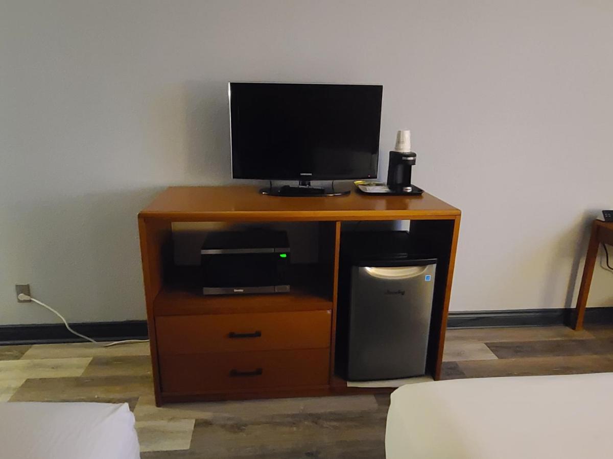 Travelodge By Wyndham Barrie Esterno foto