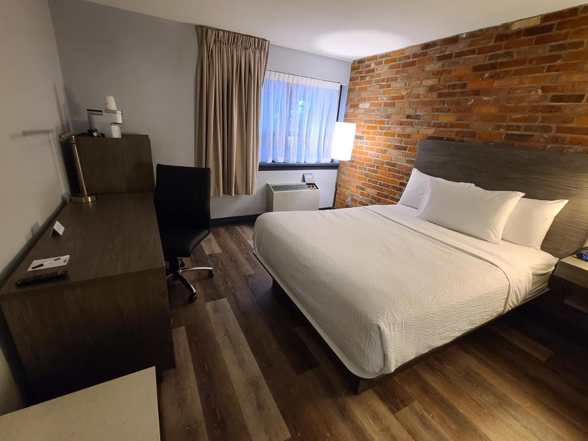 Travelodge By Wyndham Barrie Esterno foto