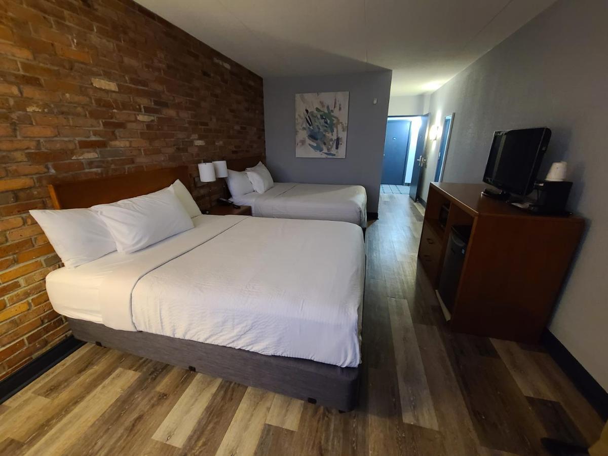 Travelodge By Wyndham Barrie Esterno foto