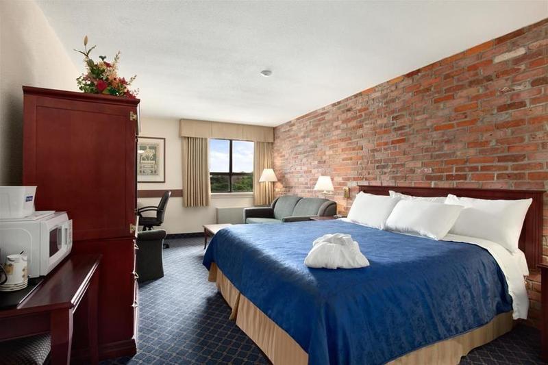 Travelodge By Wyndham Barrie Esterno foto
